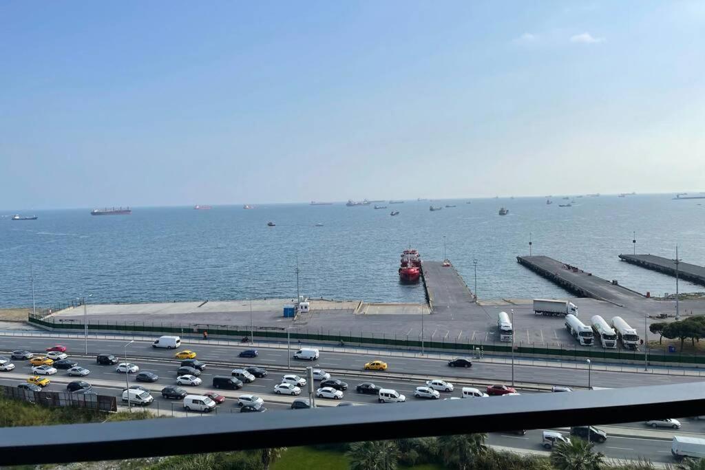 Luxury 2 Room Suite Apartment With Seaview In Center Estambul Exterior foto