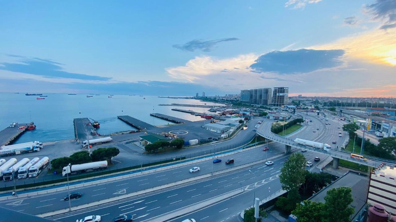 Luxury 2 Room Suite Apartment With Seaview In Center Estambul Exterior foto
