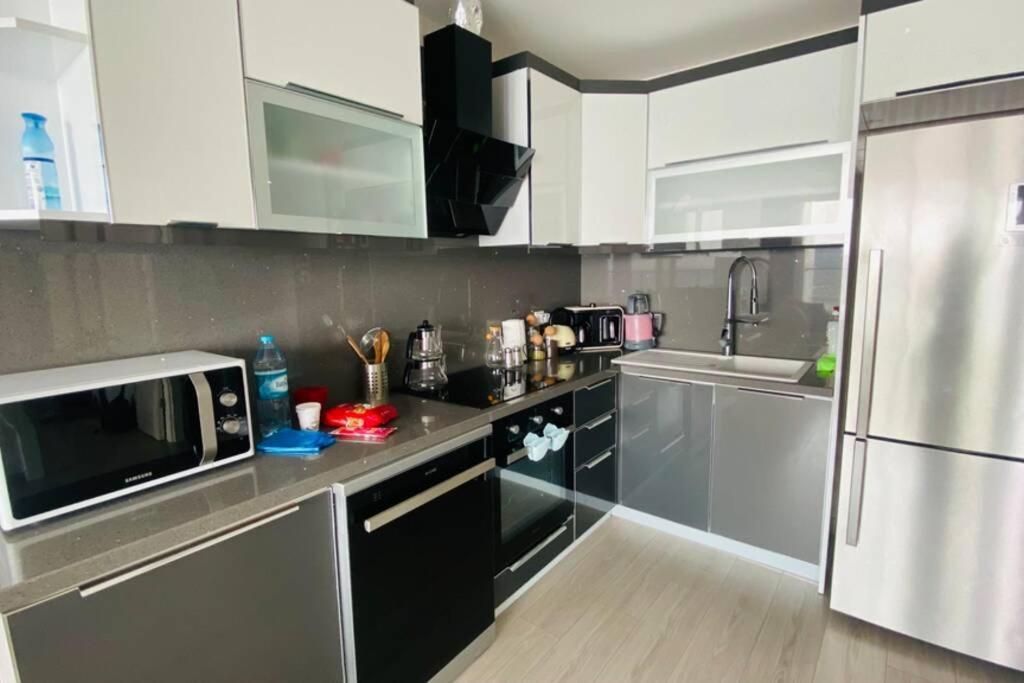 Luxury 2 Room Suite Apartment With Seaview In Center Estambul Exterior foto